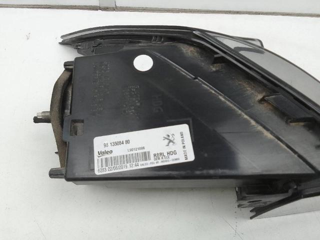 Lanterna traseira direita externa 9813508480 Peugeot/Citroen