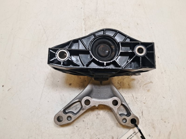 9824324880 OPEL Правая подушка двигателя купить в Кривой Рог