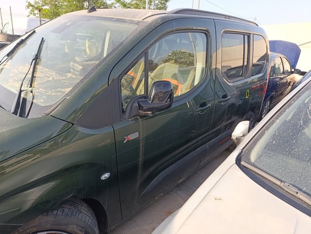 PEUGEOT 9843490180 Дверь передняя левая в наличии Чернигов