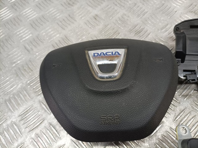 985701142R Подушка безопасности (AIRBAG) водительская купить Запорожье