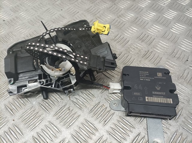 RENAULT 985706588R Подушка безопасности (AIRBAG) водительская в наличии Черновцы