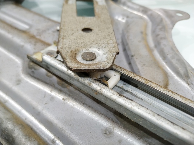 9881026100 HYUNDAI Мотор стеклоподъемника двери передней левой купить в Украина