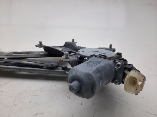 988201J100 HYUNDAI Мотор стеклоподъемника двери передней правой купить в Ровно