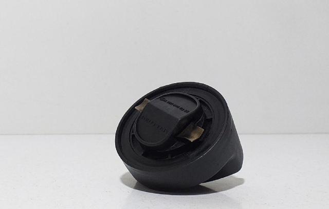 MERCEDES A0000100385 Крышка маслозаливной горловины в наличии Харьков