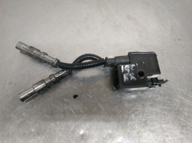Bobina de ignição A0001587803 MERCEDES