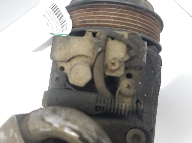 MERCEDES A0002302011 Компрессор кондиционера в наличии Львов