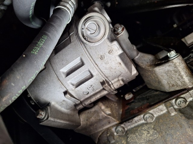 Compressor de ar condicionado para Mercedes-Benz M-Class (W163) (1999-2005) ML 270 CDI (163.113) OM612963 A0002302011