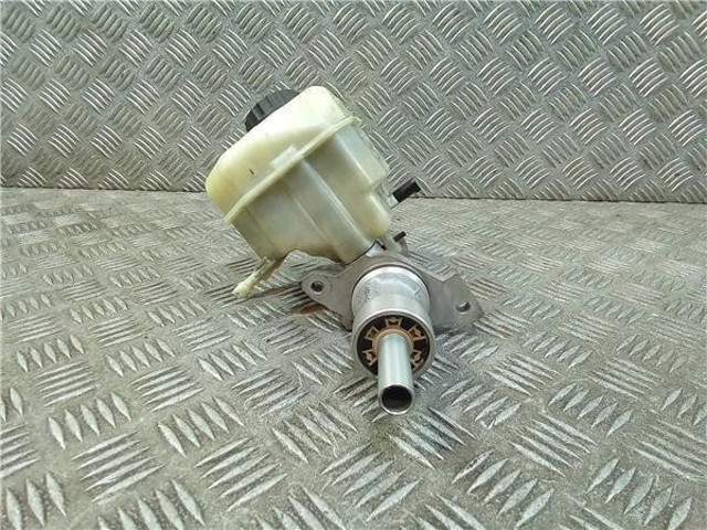 Cilindro mestre do freio A0004317601 MERCEDES