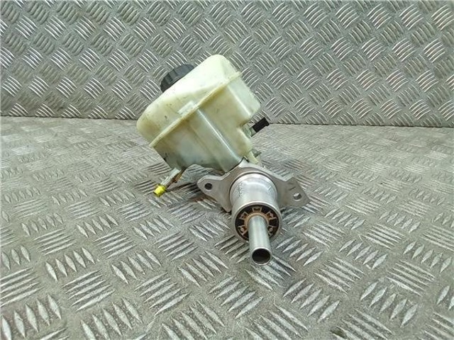 Cilindro mestre do freio A0004317601 MERCEDES