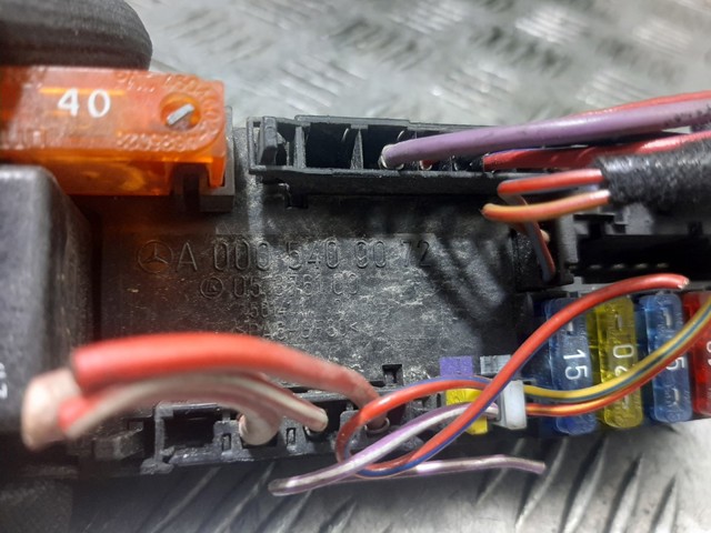 Unidade de dispositivos de segurança Mercedes E S210