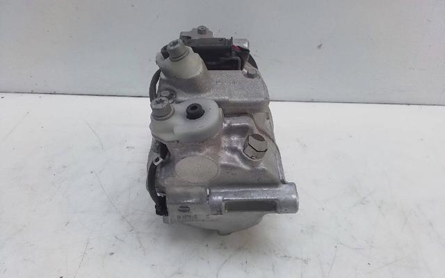 Compressor de aparelho de ar condicionado A0008303104 MERCEDES