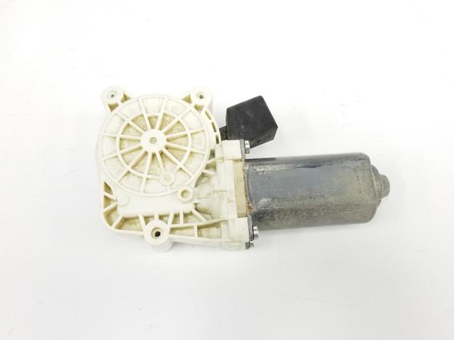 Motor de acionamento de vidro da porta dianteira esquerda A0009069600 Mercedes