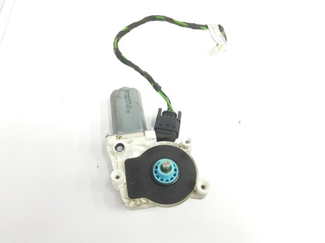 Motor de acionamento de vidro da porta dianteira esquerda A0009069600 Mercedes