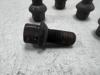 Parafuso de roda A0009904907 MERCEDES