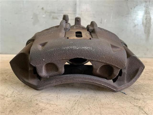 MERCEDES A0014206283 Суппорт тормозной передний правый в наличии Львов
