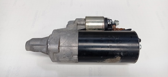 Motor de arranco A0061516101 MERCEDES