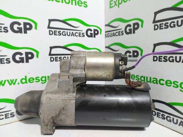 Motor de arranco A0061516101 MERCEDES