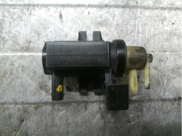 Válvula de ar adicional para mercedes-benz classe b (bm 245) 200 cdi (245.208) om640941 A0061536628