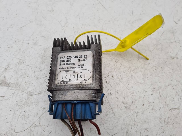 MERCEDES A0255453232 Регулятор оборотов вентилятора охлаждения (блок управления) в наличии Винница