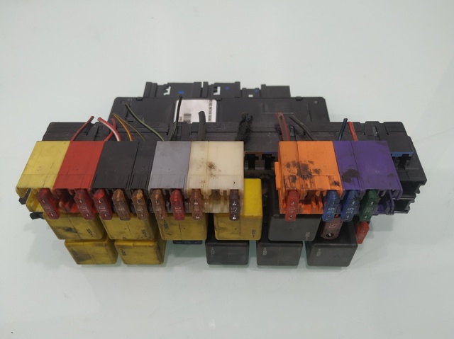 A0295450432 MERCEDES Блок предохранителей купить в Каменское