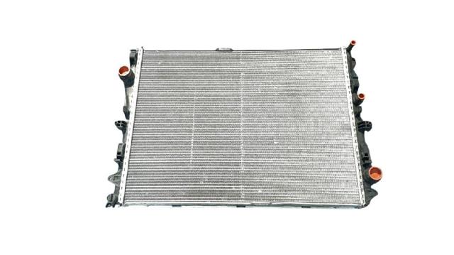 Radiador de esfriamento de motor A0995007100 MERCEDES