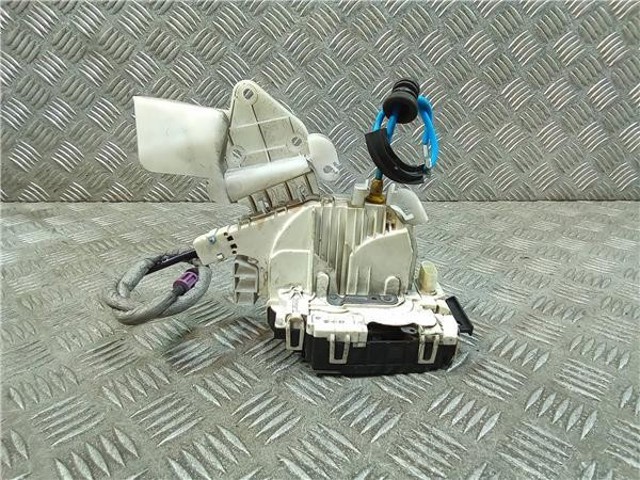 Fecho da porta dianteira esquerda A0997200135 MERCEDES