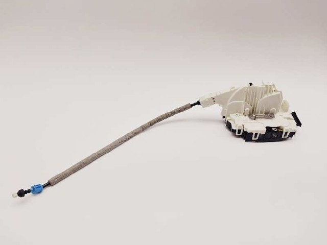 Fecho da porta dianteira esquerda A0997201901 MERCEDES