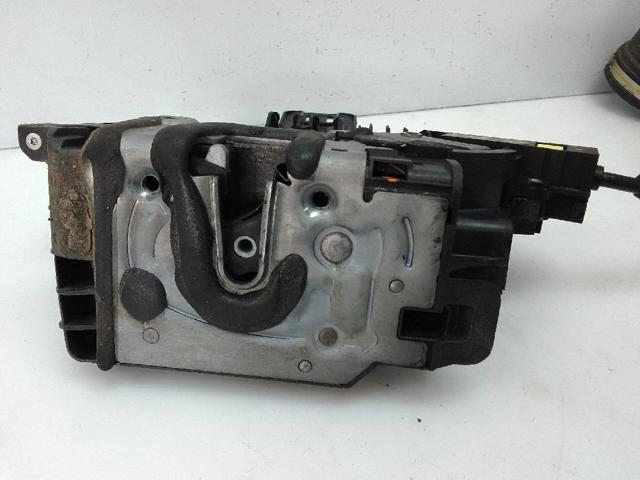 Fecho da porta dianteira esquerda A0997206301 MERCEDES