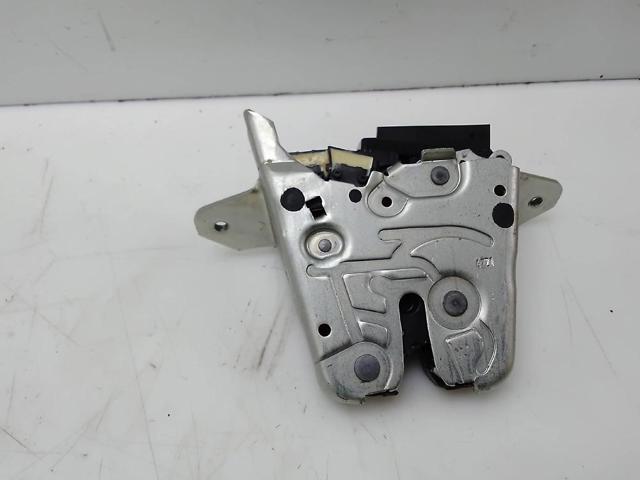 Fecho de tampa de porta-malas (de 3ª/5ª porta traseira) A0997400600 MERCEDES