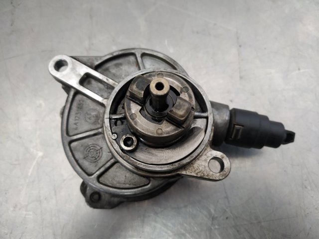 MERCEDES 1231052 в наличии Сумы