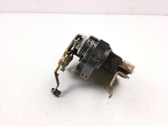 Fecho da porta dianteira esquerda Mercedes E S124