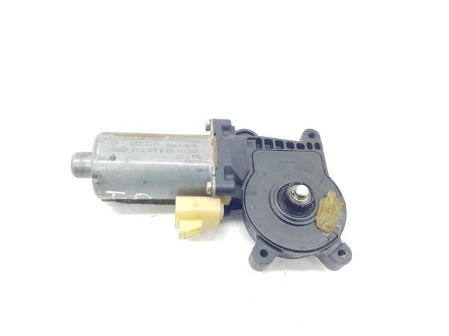 Motor de acionamento de vidro da porta traseira direita A1638200242 Mercedes