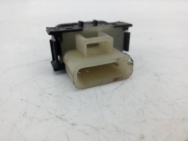 MERCEDES A1638202710 Кнопочный блок управления стеклоподъемником центральной консоли в наличии Чернигов