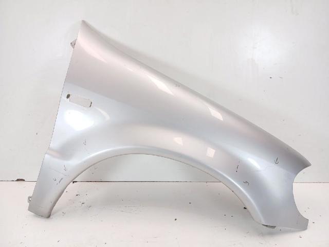 Pára-lama dianteiro direito A1638802006 MERCEDES