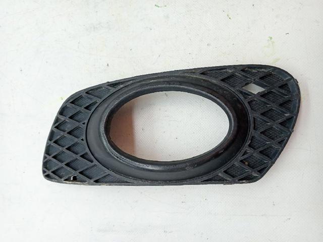 MERCEDES A1648260224 Заглушка (решетка) противотуманных фар бампера переднего правая в наличии Черкассы