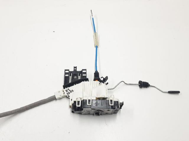 Fecho da porta dianteira esquerda A1667200135 MERCEDES