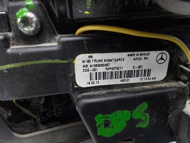 Lanterna traseira direita interna A1669060457 Mercedes