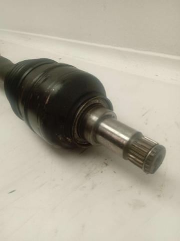 A1683604772 MERCEDES Правая полуось купить в Чернигов