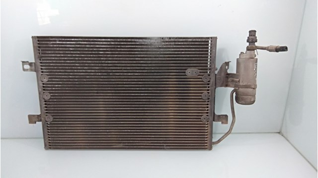 Condensador / radiador de ar condicionado para Mercedes-Benz Classe A A A 140 (168.031, 168.131) M166940 A1685000854