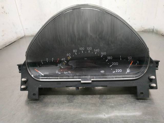 Painel de instrumentos (quadro de instrumentos) A1685401247 Mercedes