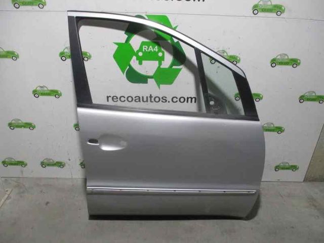 Porta dianteira direita A1687202005 Mercedes