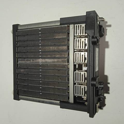 Radiador de forno (de aquecedor) A1688300761 Mercedes