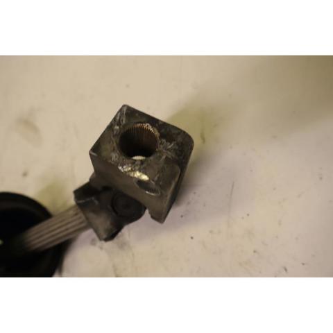 A1694600409 MERCEDES Вал рулевой колонки купить в Кривой Рог