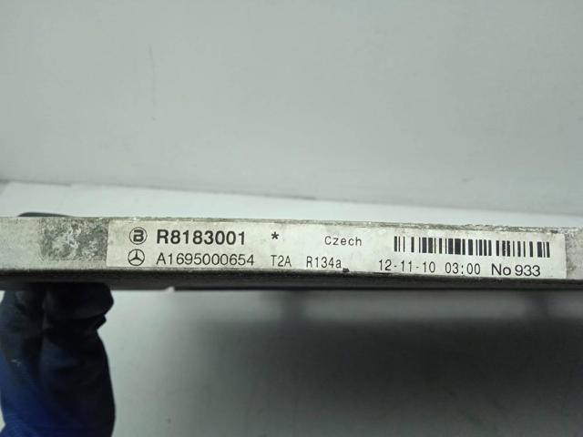 A1695000654 MERCEDES Радиатор кондиционера купить в Николаев