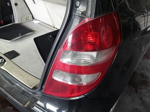 Lanterna traseira direita para Mercedes-Benz A-Class A 200 CDI (169.008, 169.308) 640941 A1698200464