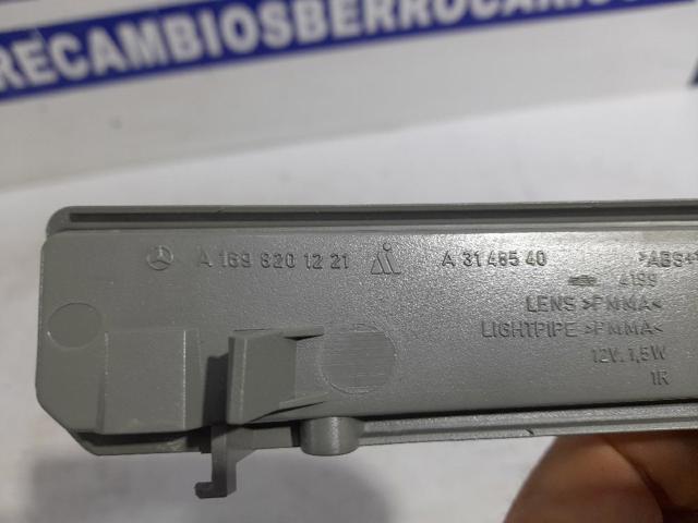 MERCEDES A1698201221 Указатель поворота зеркала правый в наличии Ирпень