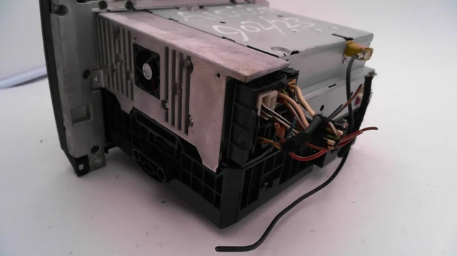 A1698705494 MERCEDES Магнитола (радио AM/FM) купить в Кривой Рог