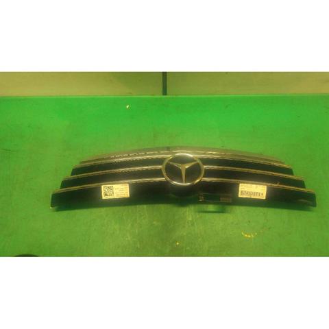 MERCEDES A16988009839744 Решетка радиатора в наличии Чернигов