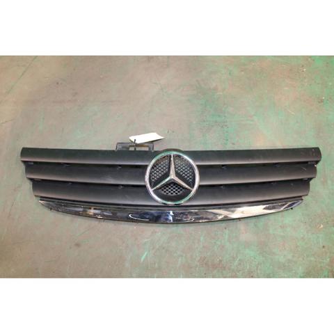 MERCEDES A16988009839744 Решетка радиатора в наличии Черновцы
