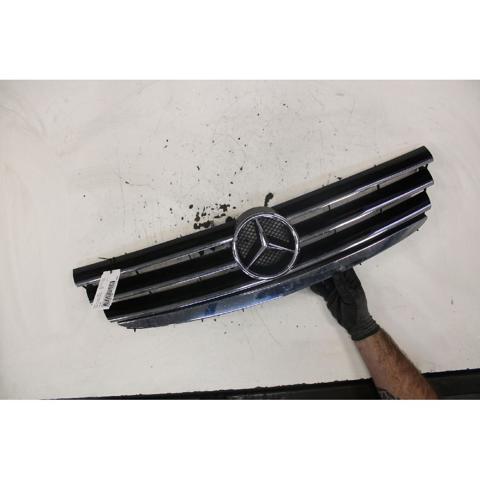 MERCEDES A16988009839744 Решетка радиатора в наличии Николаев